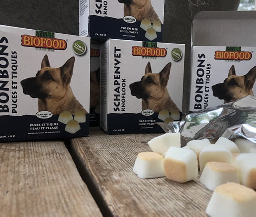 Elke week Reclame Gespecificeerd Biofood schapenvet bonbons een bonbon voor honden tegen vlooien teken